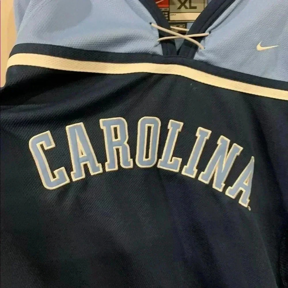 North Carolina Tar Heels Hockey Jersey - Picture 3 of 10